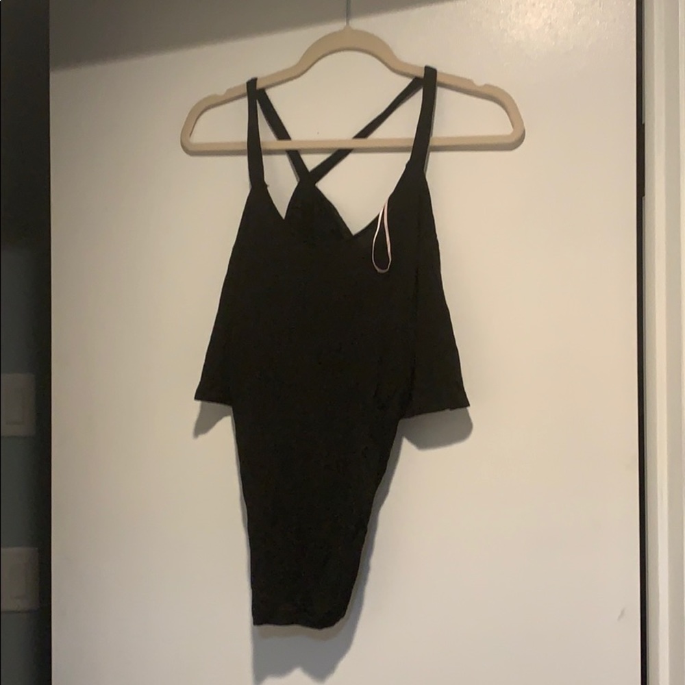 Cris cross back shirt